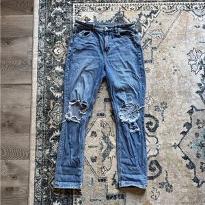 EUC AE Strigid Ripped Mom Jean size 10 LONG